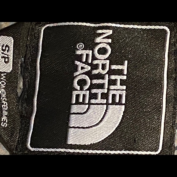 The North Face Woman’s Goose Down Jacket - Picture 3 of 6